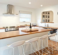 Cirillo Guest House - Schoolies Week Accommodation