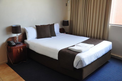 City Park Hotel - Schoolies Week Accommodation 1