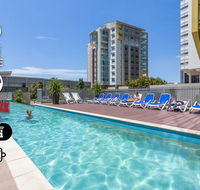 CITY PENTHOUSE  Views Wine Pool Gym Netflix - Schoolies Week Accommodation