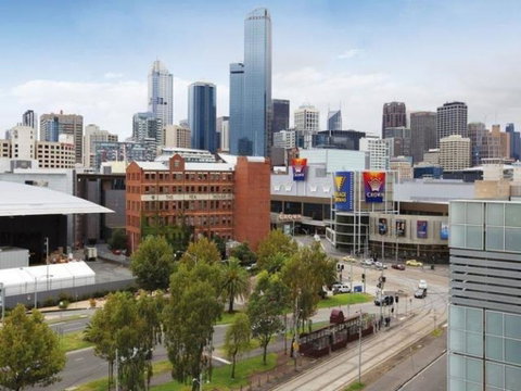 Cityside - StayCentral - Schoolies Week Accommodation 0