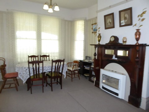 Claremont Farmhouse - Schoolies Week Accommodation 2