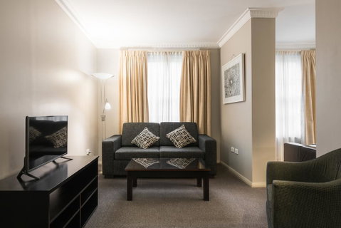 Clarendon Hotel - Schoolies Week Accommodation 3
