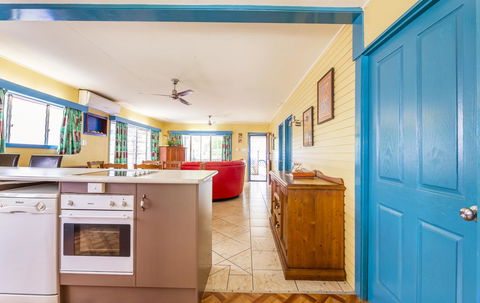 Clifton Beach House - Schoolies Week Accommodation 2