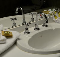 Club Inn Motel - Schoolies Week Accommodation