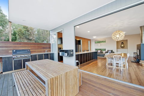 Coastal Break - Schoolies Week Accommodation 3