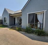 Coastal Heaven - Schoolies Week Accommodation