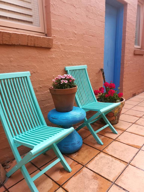 Colourful Creative Artist House Glen Waverley - Schoolies Week Accommodation 3