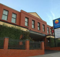Comfort Inn  Suites City Views - Schoolies Week Accommodation