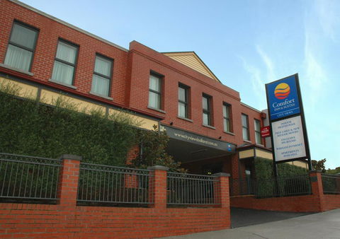 Comfort Inn & Suites City Views - Schoolies Week Accommodation 0