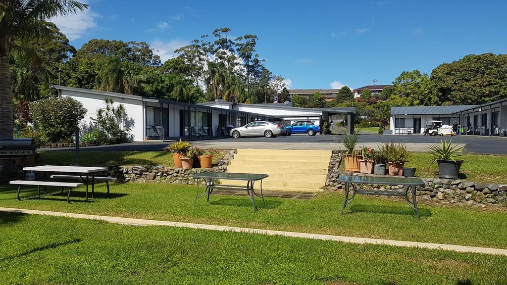 Lowanna NSW Schoolies Week Accommodation