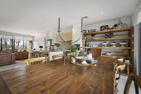 Comfy Coast Drive Condo - Schoolies Week Accommodation 0