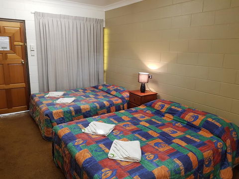 Commercial Hotel - Schoolies Week Accommodation 3