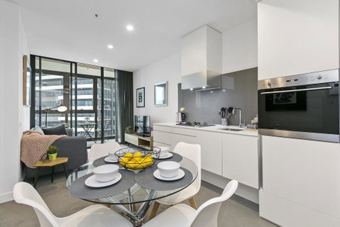 COMPLETE HOST Clarendon Southbank - Schoolies Week Accommodation 3