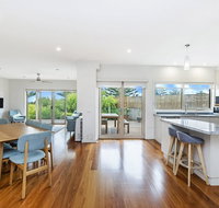 Connolly House - Schoolies Week Accommodation