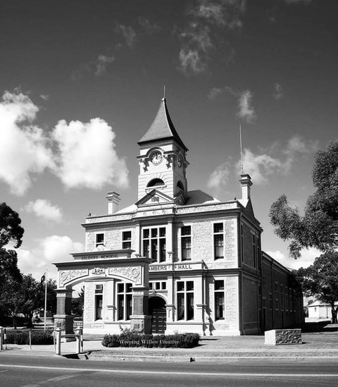 Copper Coast Hotel - Schoolies Week Accommodation 3
