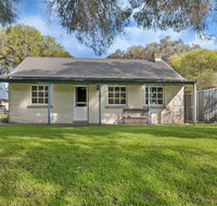 Corella Cottage - Schoolies Week Accommodation