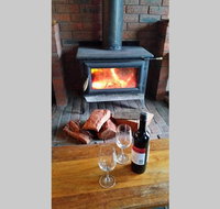 cosy cottage valley views - Schoolies Week Accommodation