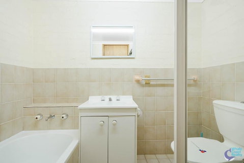 Countess Court Unit - Great Ocean Views - Schoolies Week Accommodation 2