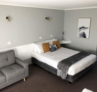 Country Roads Motor Inn - Schoolies Week Accommodation