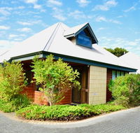Cowrie Chalet - Schoolies Week Accommodation