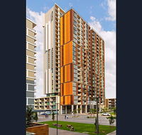 Cozy  Convenient 1Bdr Aparment  FREE parking - Schoolies Week Accommodation