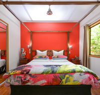 Crater Lakes Rainforest Cottages - Schoolies Week Accommodation
