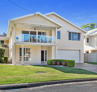 Danalene Parade 1/25 - Schoolies Week Accommodation