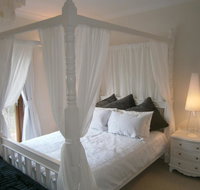 Darnell Bed  Breakfast - Schoolies Week Accommodation