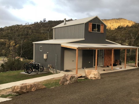 Derby Digs Barn - Schoolies Week Accommodation 0