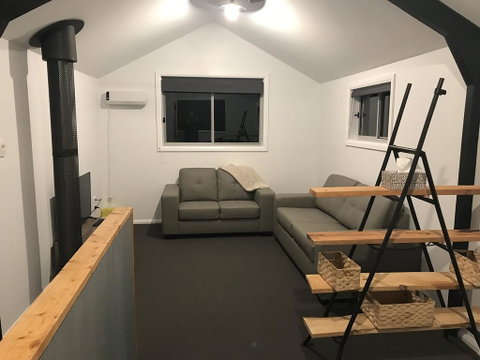 Derby Digs Barn - Schoolies Week Accommodation 2