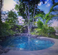 Di's Manor Homestay - Schoolies Week Accommodation