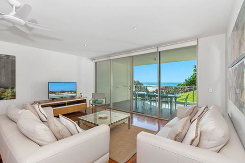 DIRECT BEACH ACCESS - 3 BED APART - CABARITA BEACH - Schoolies Week Accommodation 1