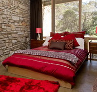 DOWER HOUSE - Schoolies Week Accommodation