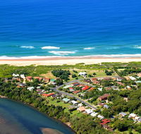 DUNGOOD- 3 Tallarook Cl Dunbogan - Schoolies Week Accommodation