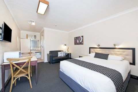 Econo Lodge Savannah Park Tamworth - Schoolies Week Accommodation 0