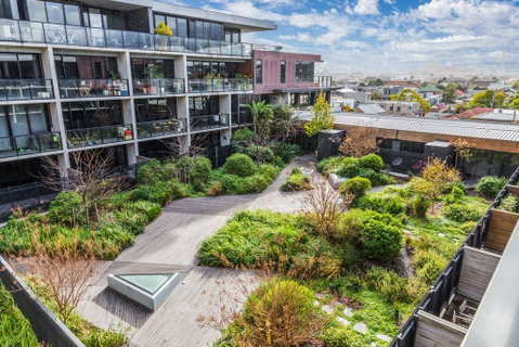 Elegant 1 Bed 1 Bath & Free Parking - Schoolies Week Accommodation 1