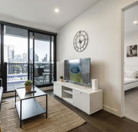 Elegant Apartment mins walk to Melbourne CBD - Schoolies Week Accommodation