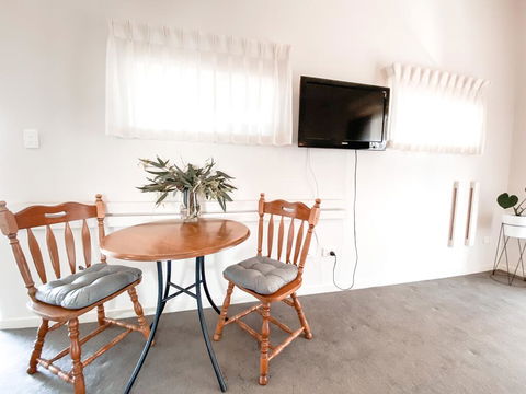 EM Apartment - Schoolies Week Accommodation 2