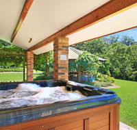 Escape778 - Schoolies Week Accommodation