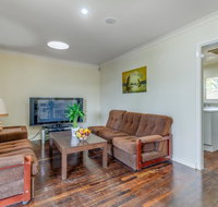 Exclusive Handy Holiday House - Schoolies Week Accommodation