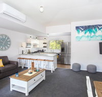 Fairway Haven Getaway - Schoolies Week Accommodation