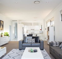 Family Size Apartment Close to Westmead Hospital - Schoolies Week Accommodation