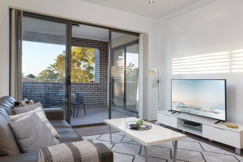 Family Size Apartment Close To Westmead Hospital - Schoolies Week Accommodation 2