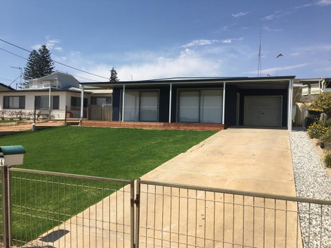 Family Tides - Schoolies Week Accommodation 2