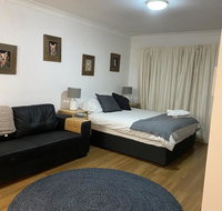 Family Unit March St Orange - Schoolies Week Accommodation