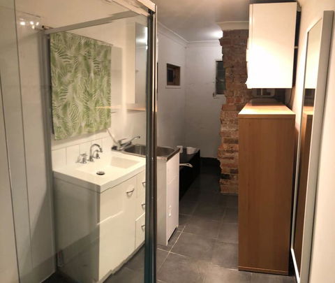 Fantastic Fitzroy - Huge House For A Magical Time! - Schoolies Week Accommodation 3