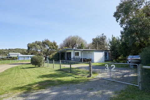 Far View - Schoolies Week Accommodation 3