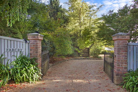 FARCRY - Schoolies Week Accommodation 0