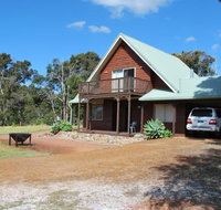 Farm Lane Retreat - Schoolies Week Accommodation