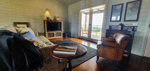 Fellcroft Farmstay - Schoolies Week Accommodation 2